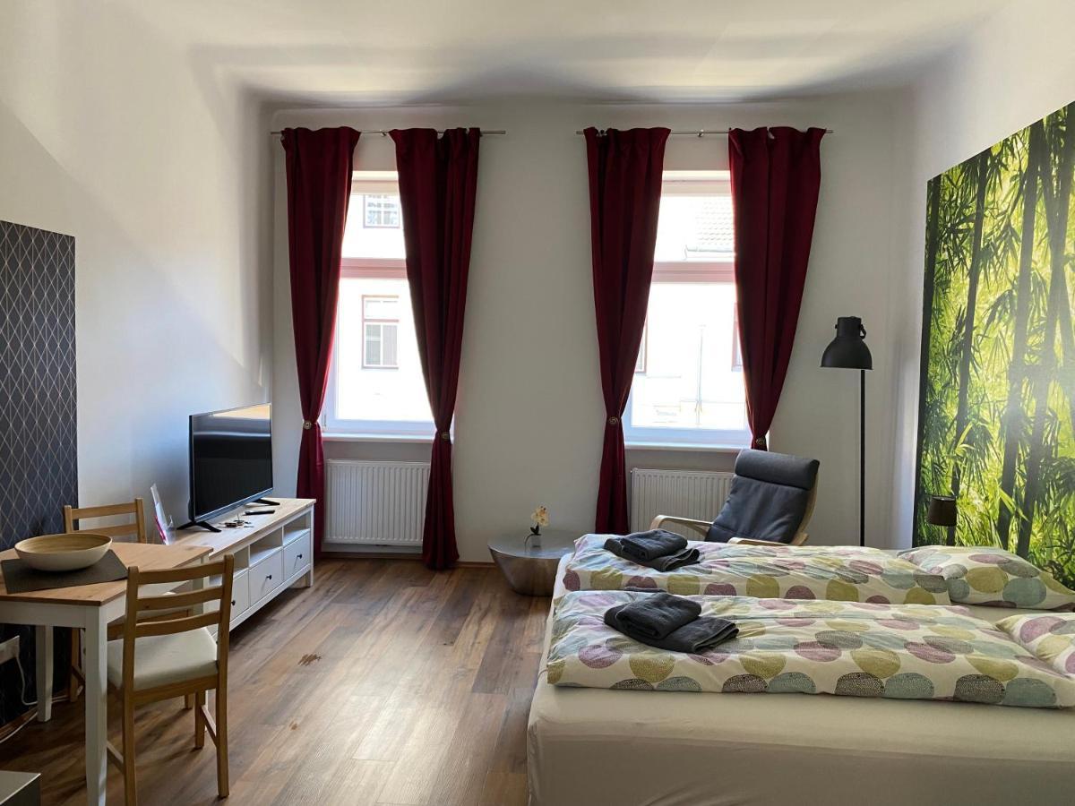 Apartment & Near Reumannplatz *